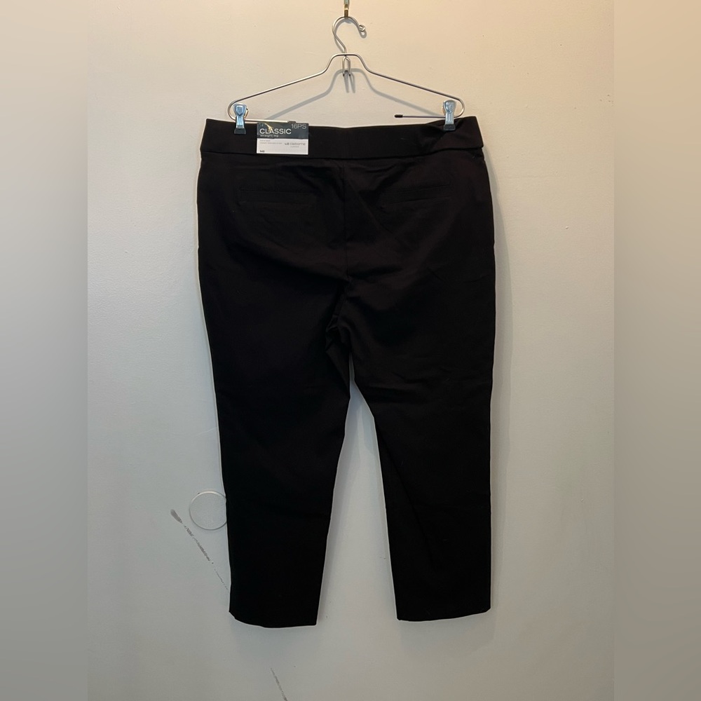 Liz Claiborne 16P straight leg stretch pants. Black. New with Tags.Career petite